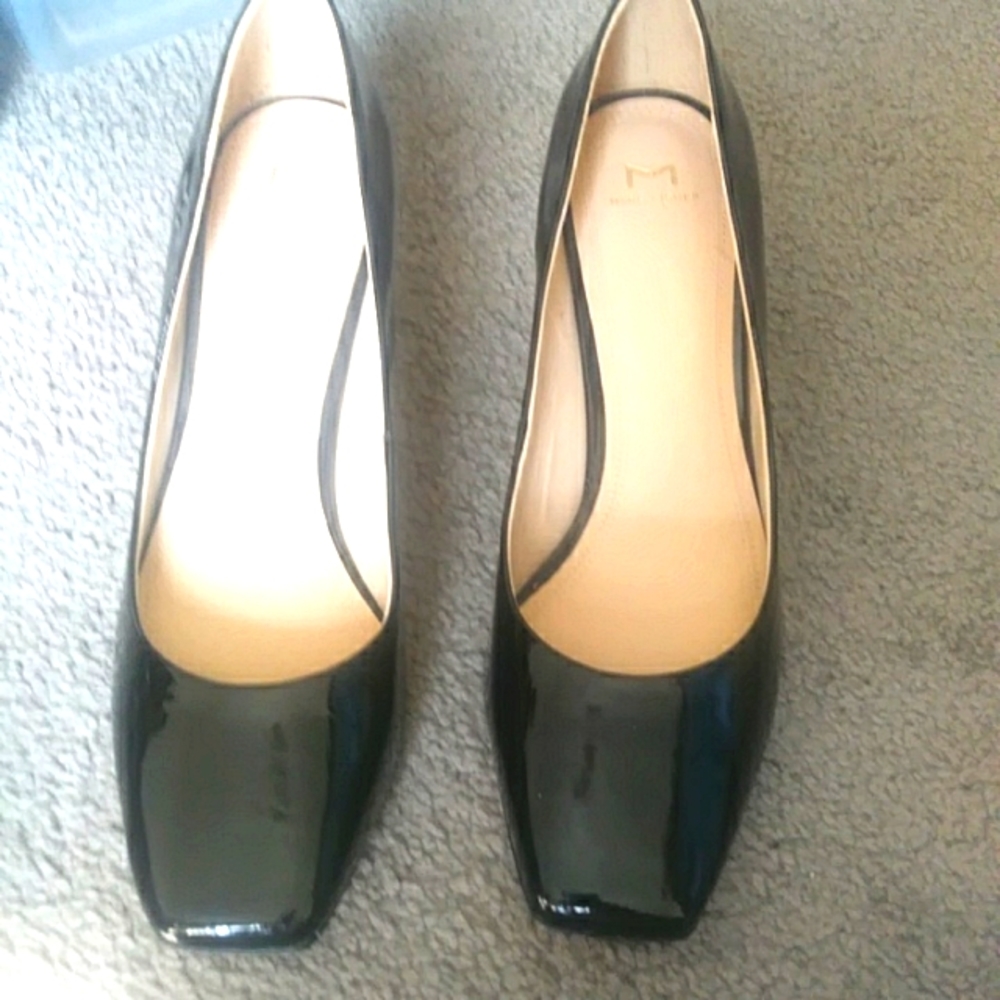 NWOT Black Patent chunky heel shoes